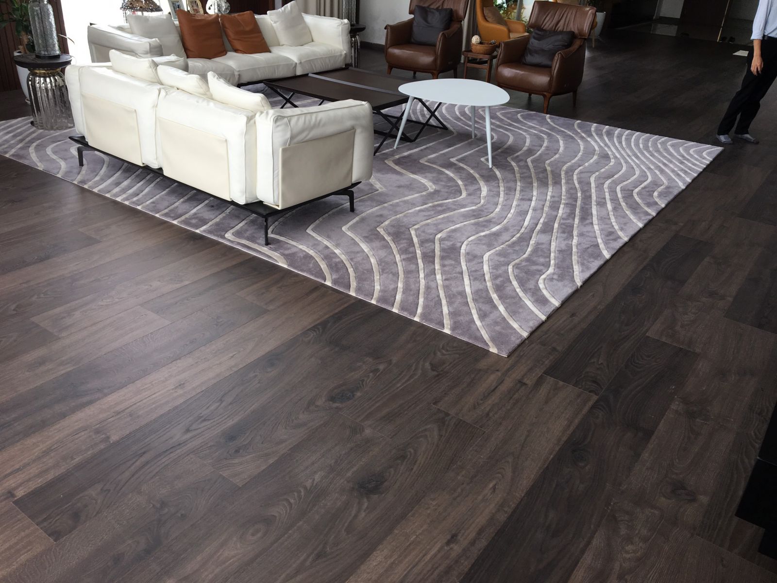 Có nên sử dụng sàn gỗ thương hiệu này?