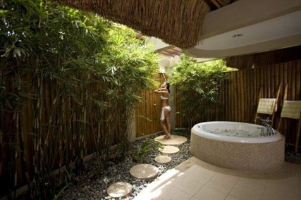 nhà tắm ngoài trời độc đáo