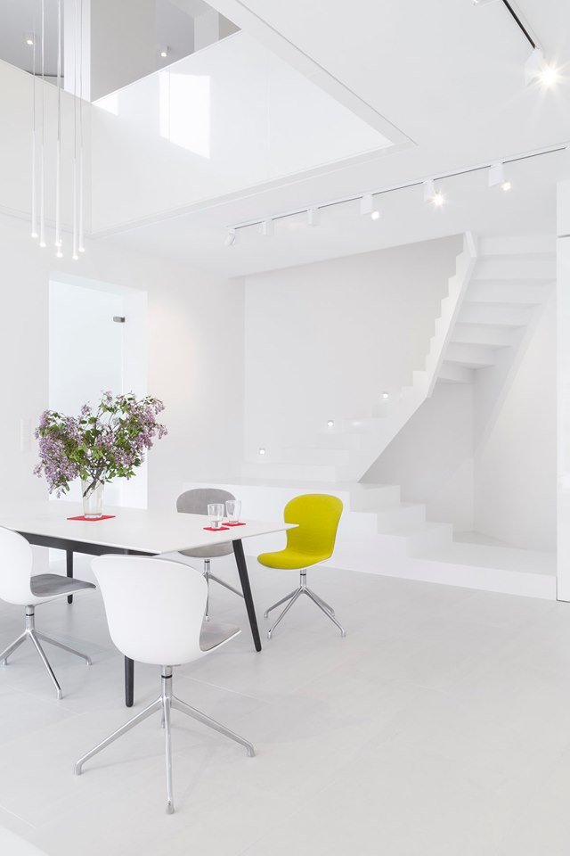 gạch ốp tường trắng trơn