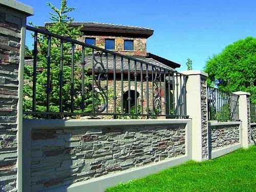 Cách chọn loại gạch ốp chân tường hàng rào bền đẹp