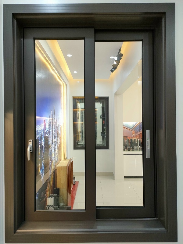 Cửa nhôm kính hãng nào tốt nhất