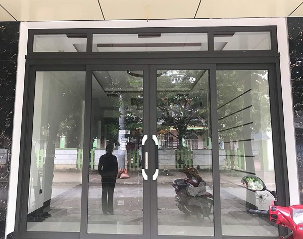 Hình ảnh cửa nhôm xingfa trượt quay lớn 