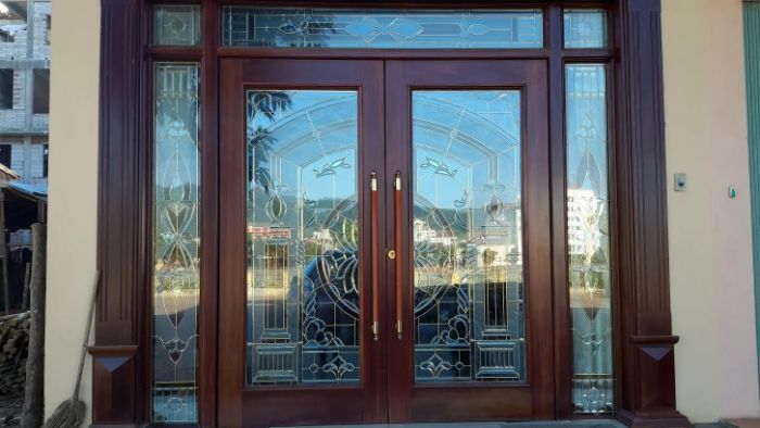 Hình ảnh cửa nhôm xingfa kính cường lực 