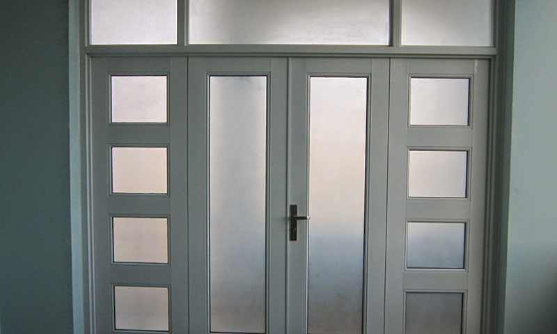 Đặc điểm của cửa nhôm Xingfa kính mờ