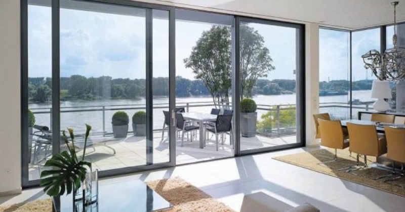 Quy trình gia công cửa nhôm Xingfa màu xanh 