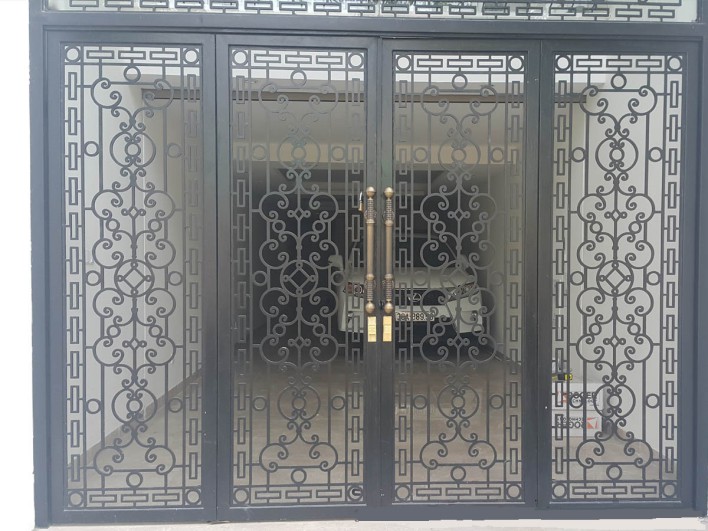 Cửa cổng sắt 4 cánh đẹp