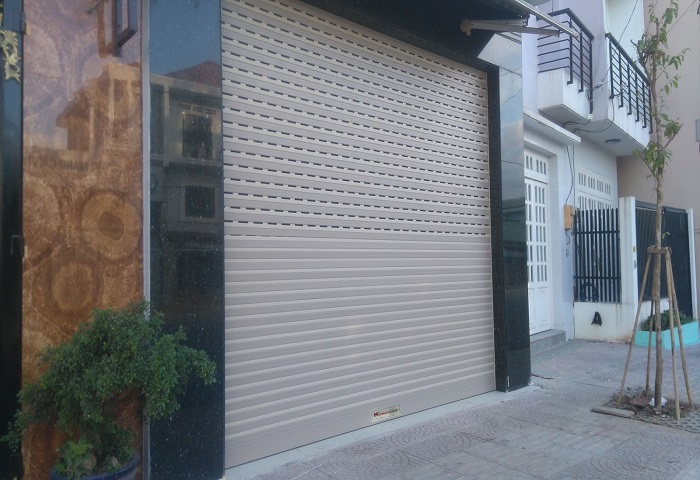 Dòng cửa cuốn đức có khe thoáng