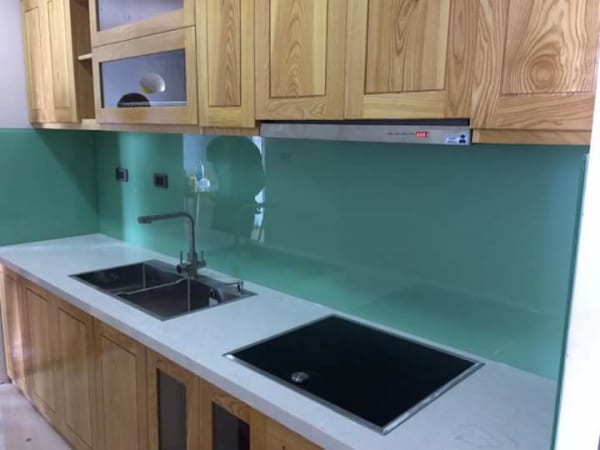 Báo giá chi phí kính cường lực màu xanh