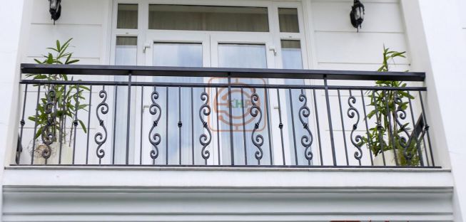 Mẫu lan can ban công sắt đẹp - Hình 10